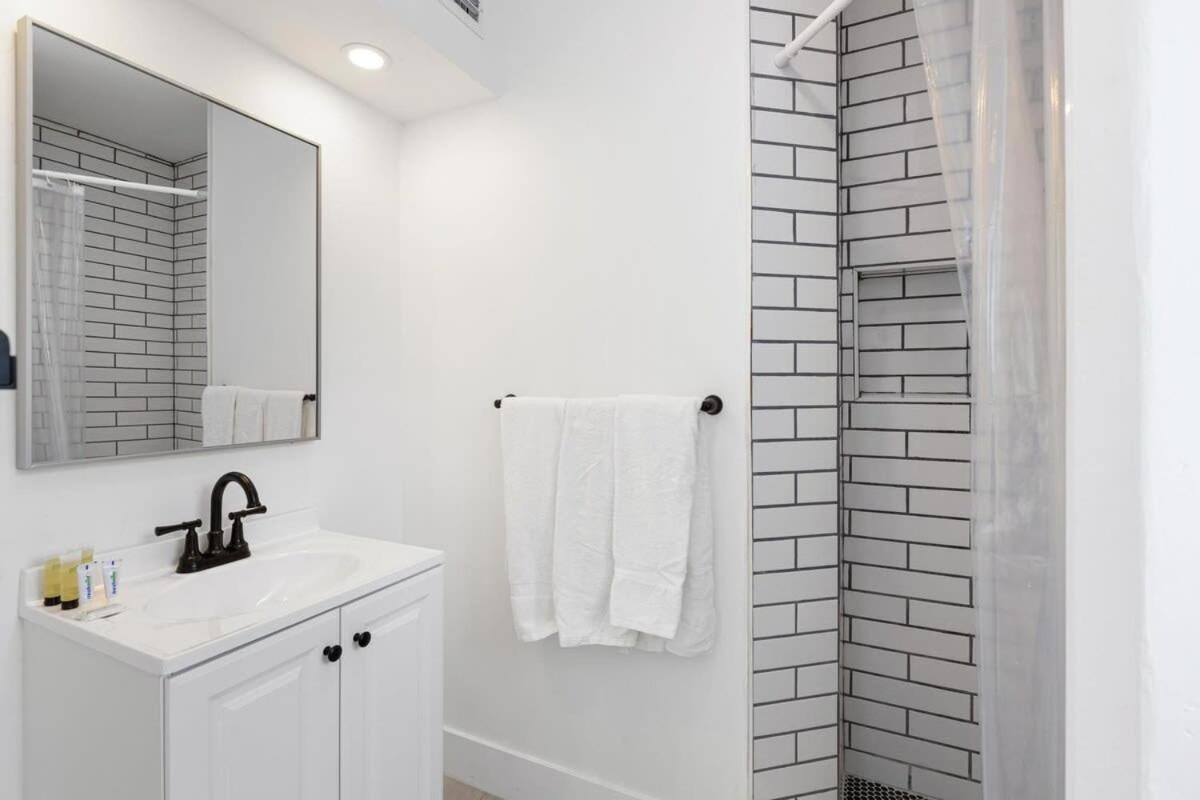 Charming 2 Bedroom Apartment In Victoria Park Fort Lauderdale Exteriör bild